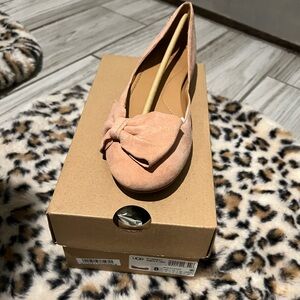 Suede Ugg peach pink flats 
Never worn 
8